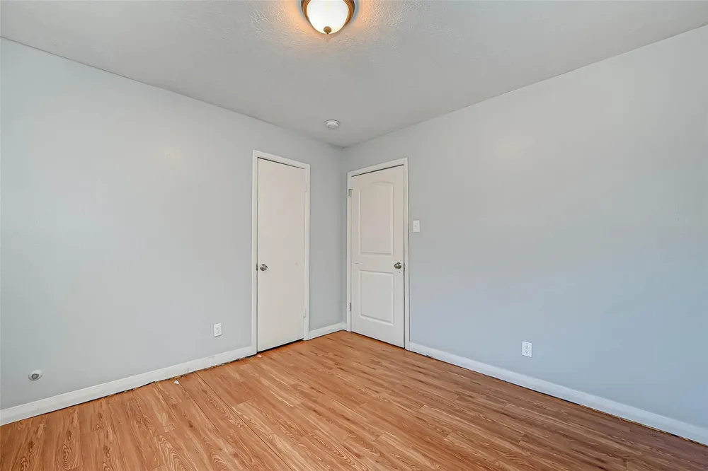 2946 Dragonwick Drive Houston, TX 77045