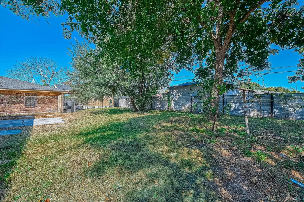 2946 Dragonwick Drive Houston, TX 77045