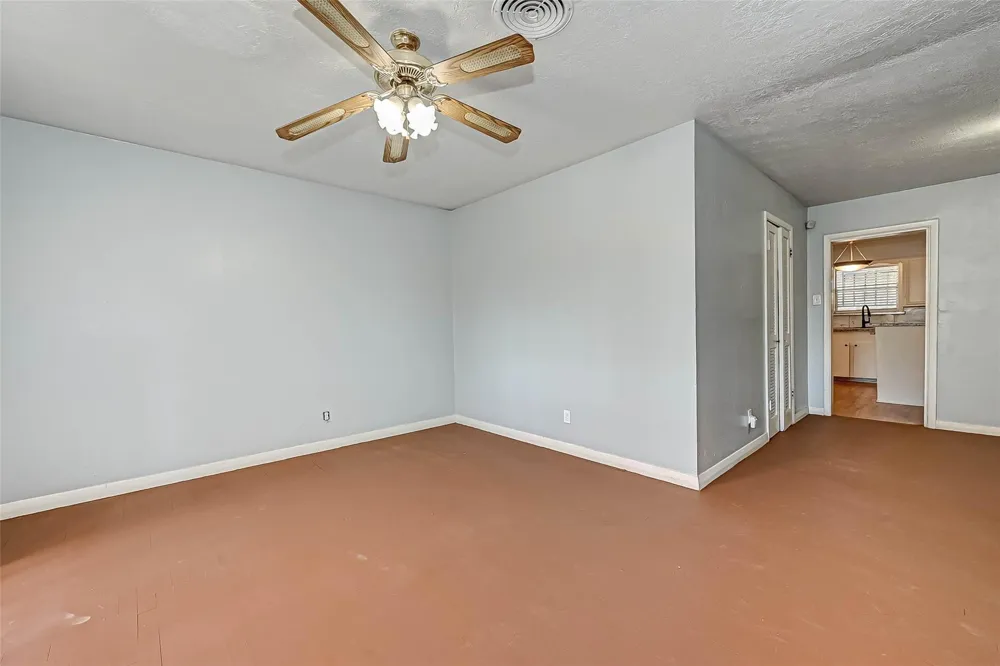 2946 Dragonwick Drive Houston, TX 77045