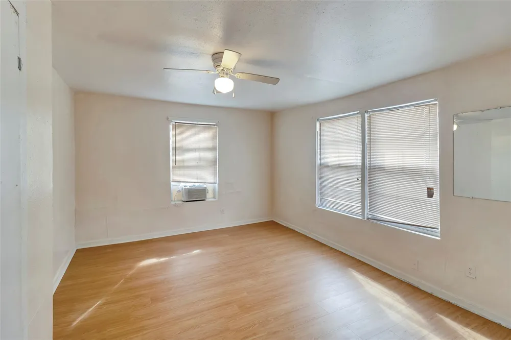 4233 Dupont Street #A Houston, TX 77021