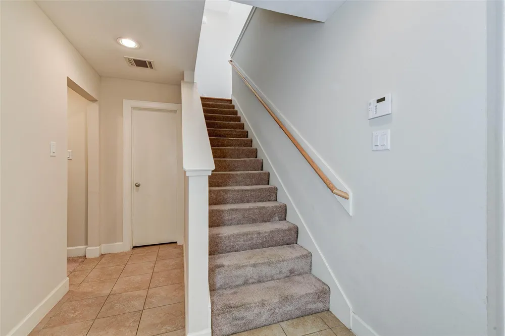 650 Westcross Street #35 Houston, TX 77018