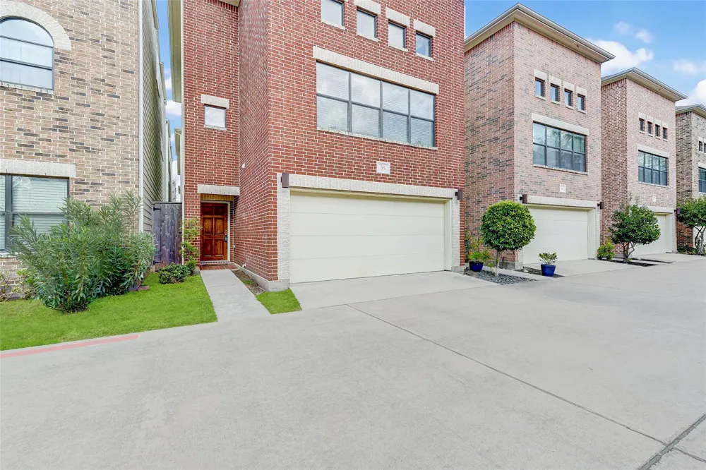 650 Westcross Street #35 Houston, TX 77018