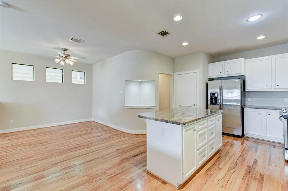 650 Westcross Street #35 Houston, TX 77018