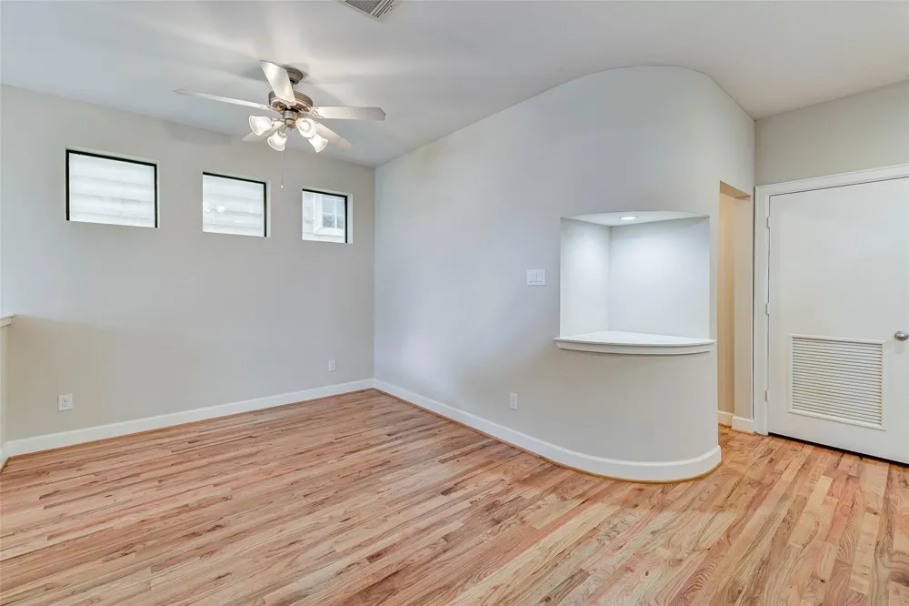 650 Westcross Street #35 Houston, TX 77018