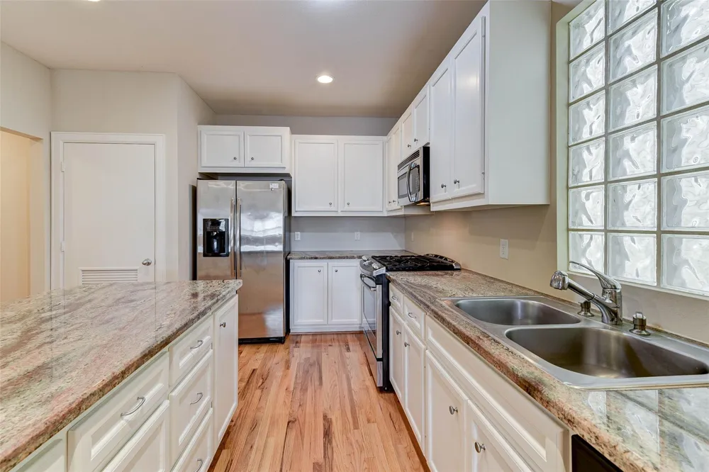 650 Westcross Street #35 Houston, TX 77018