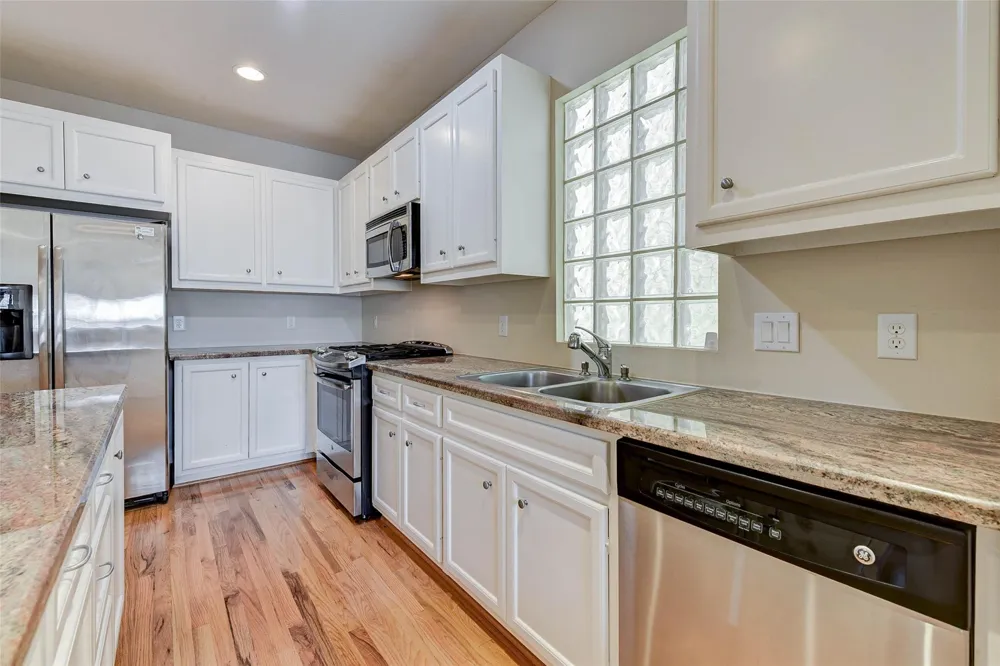 650 Westcross Street #35 Houston, TX 77018