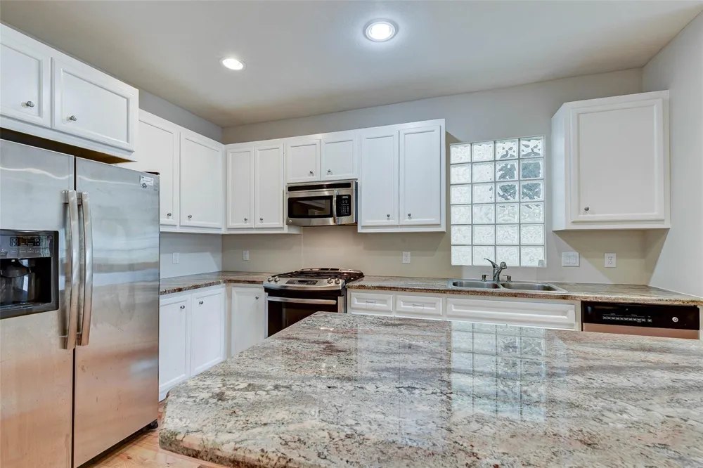 650 Westcross Street #35 Houston, TX 77018