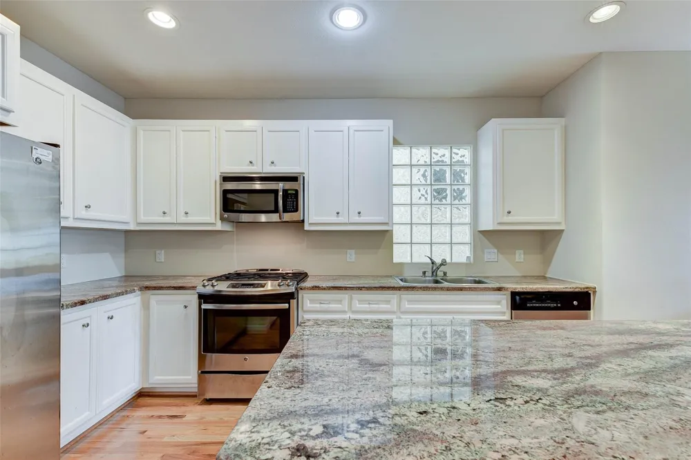 650 Westcross Street #35 Houston, TX 77018