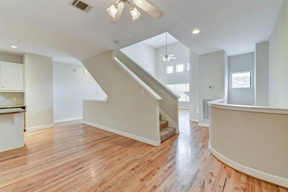 650 Westcross Street #35 Houston, TX 77018