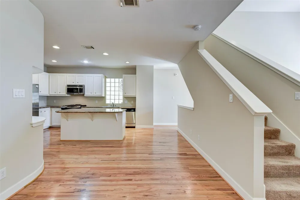 650 Westcross Street #35 Houston, TX 77018