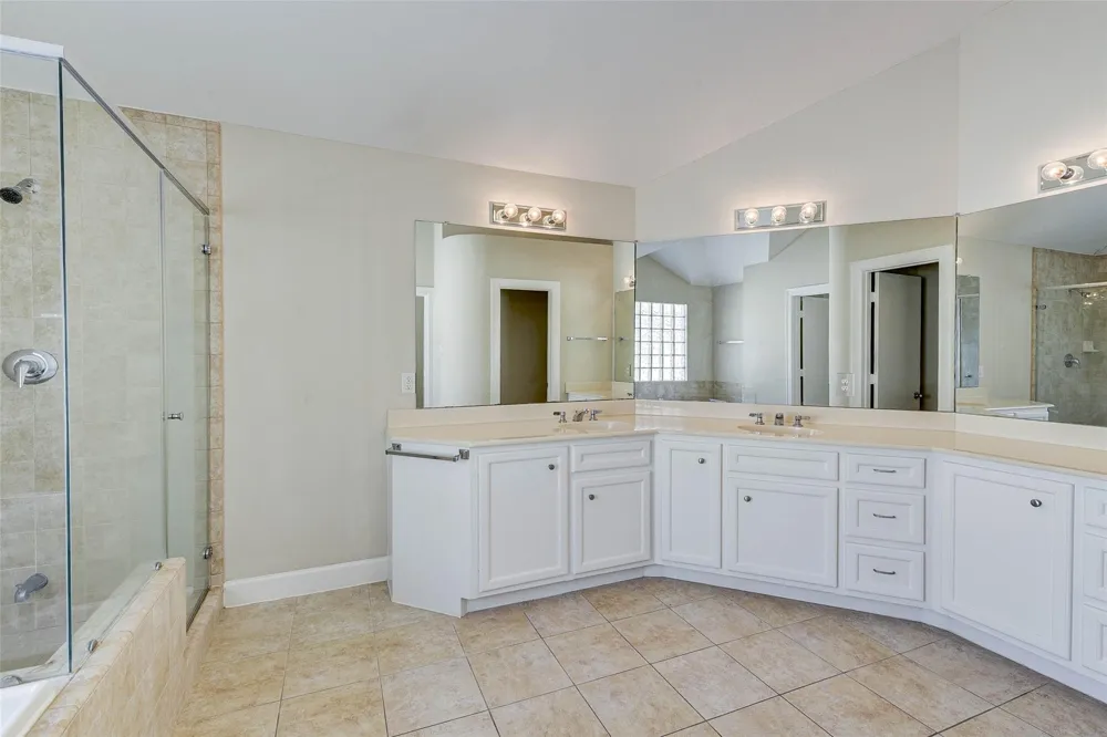 650 Westcross Street #35 Houston, TX 77018