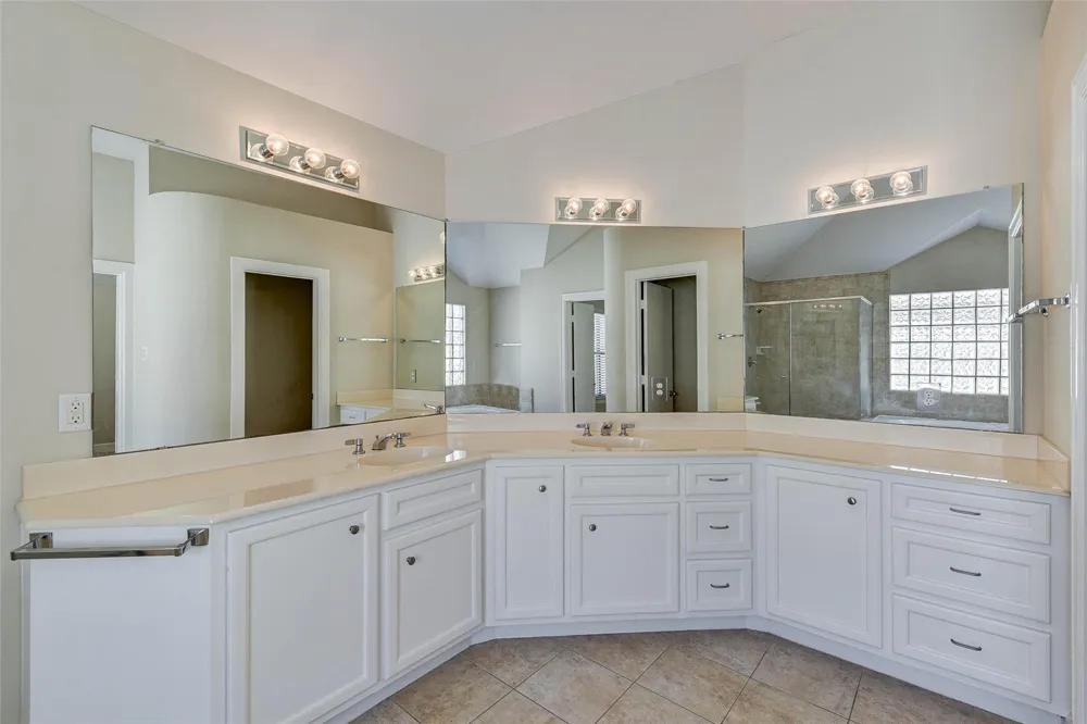 650 Westcross Street #35 Houston, TX 77018