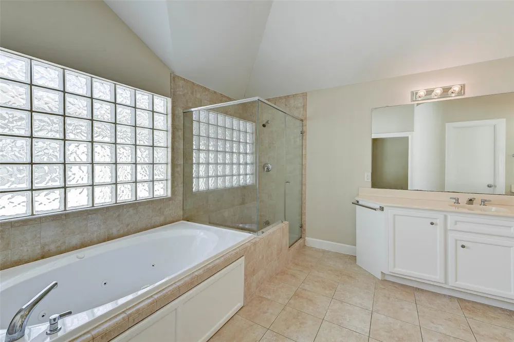 650 Westcross Street #35 Houston, TX 77018