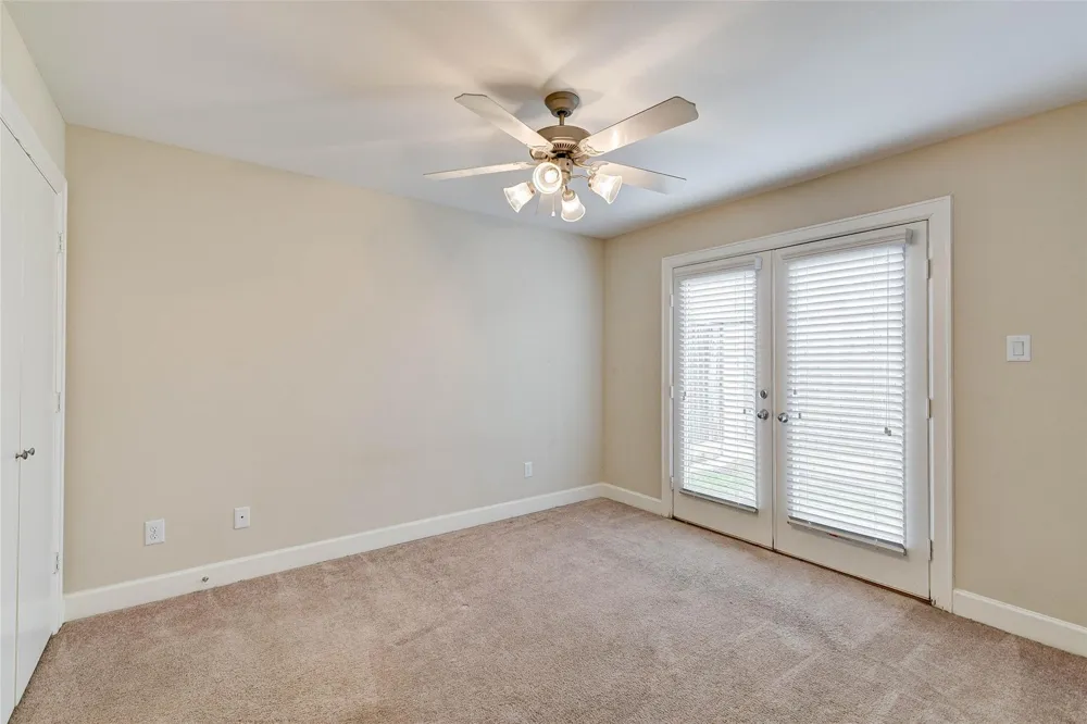 650 Westcross Street #35 Houston, TX 77018