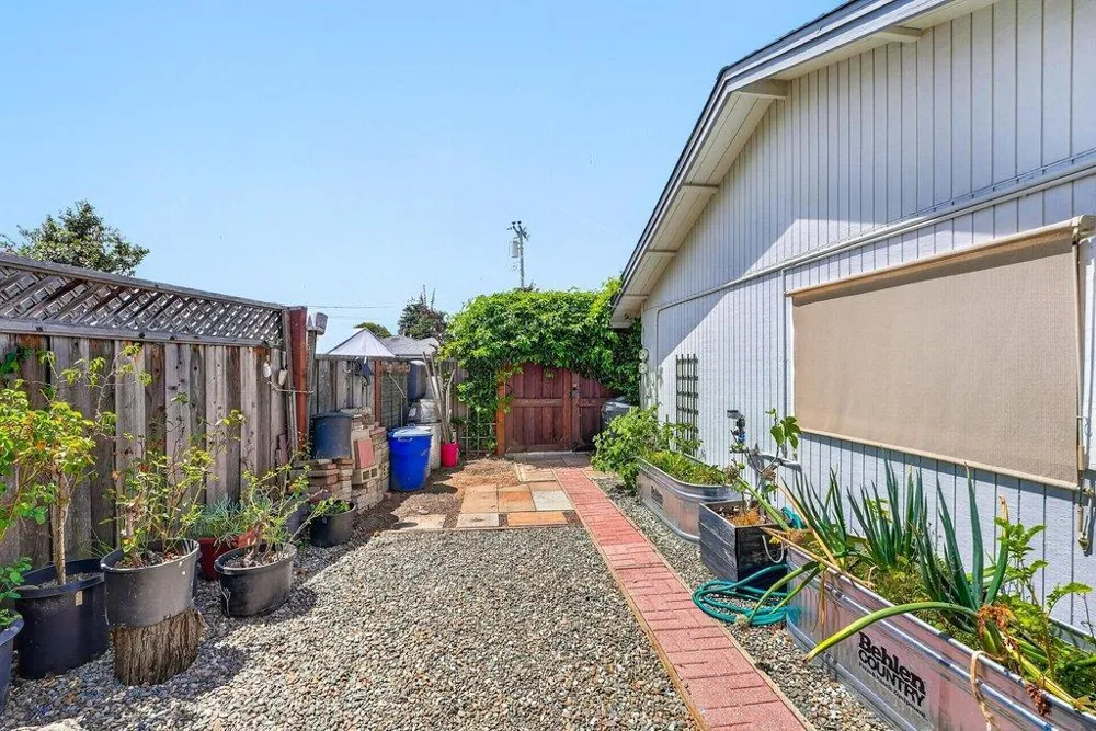 2050 Halterman Avenue Santa Cruz, CA 95062