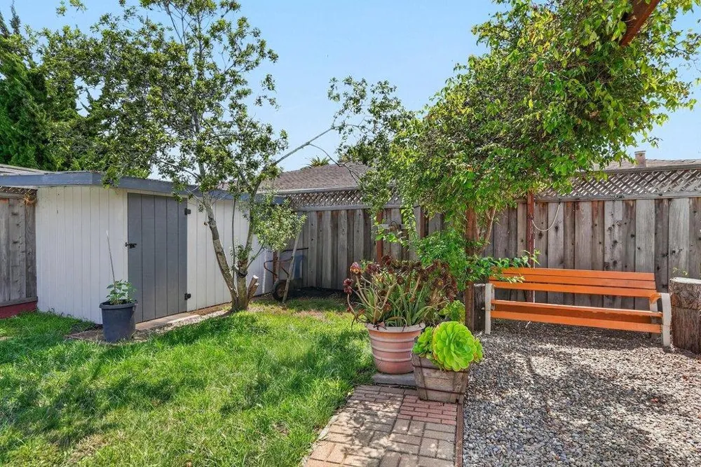 2050 Halterman Avenue Santa Cruz, CA 95062
