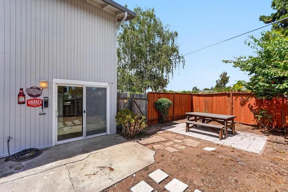 2050 Halterman Avenue Santa Cruz, CA 95062