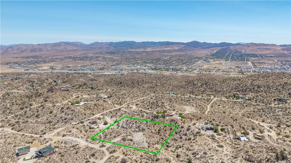 56643 Plaza Del Amigo Yucca Valley, CA 92284