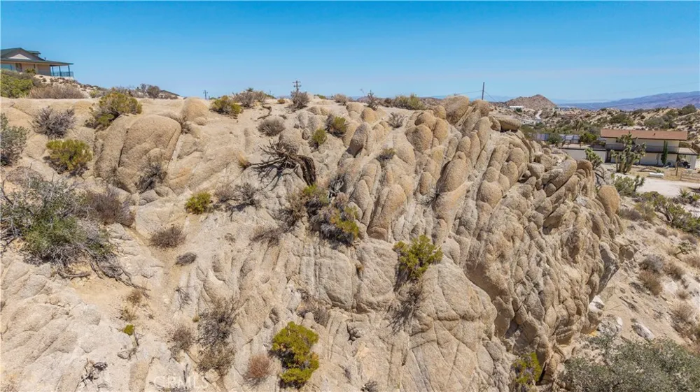 56643 Plaza Del Amigo Yucca Valley, CA 92284