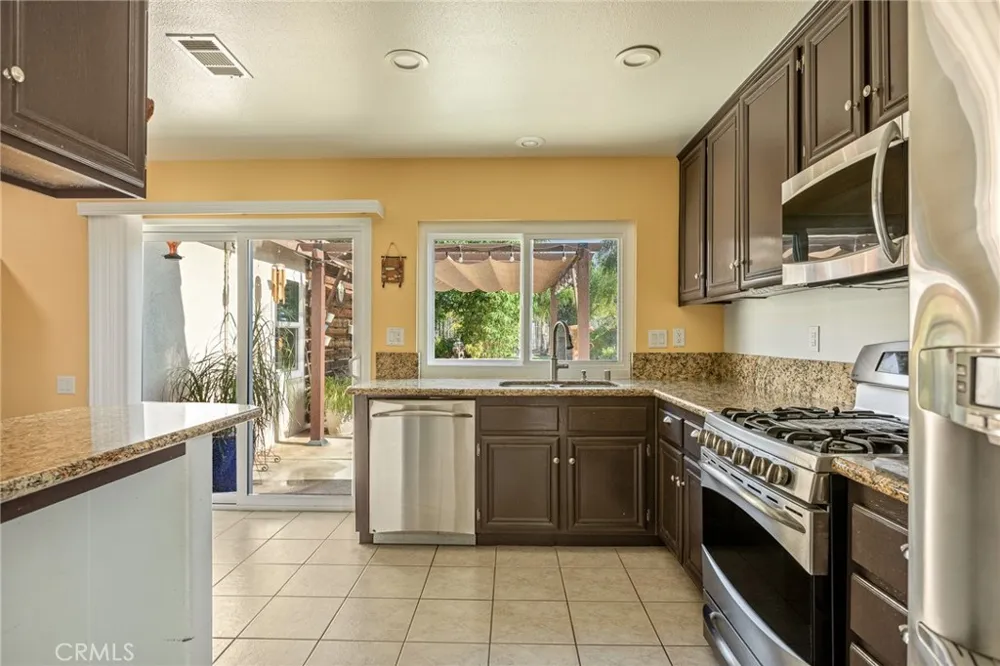 446 Tartan Way Beaumont, CA 92223