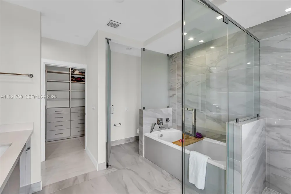 6100 Ocean Dr #3N Hollywood, FL 33019