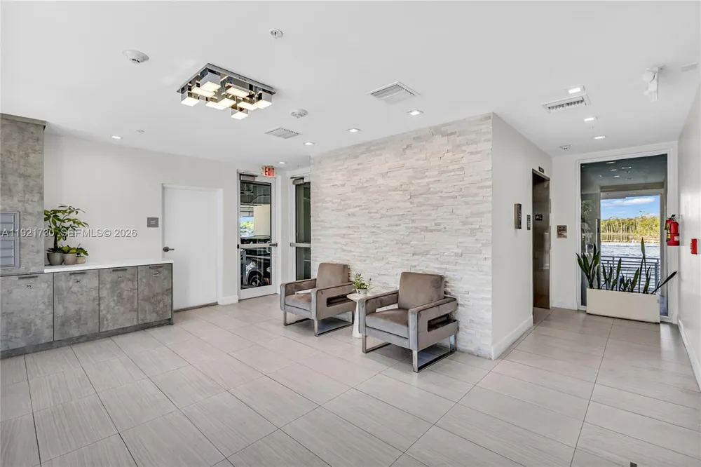 6100 Ocean Dr #3N Hollywood, FL 33019