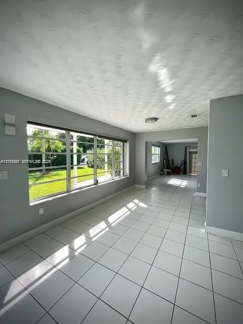 7425 SW 118th St #0 Pinecrest, FL 33156