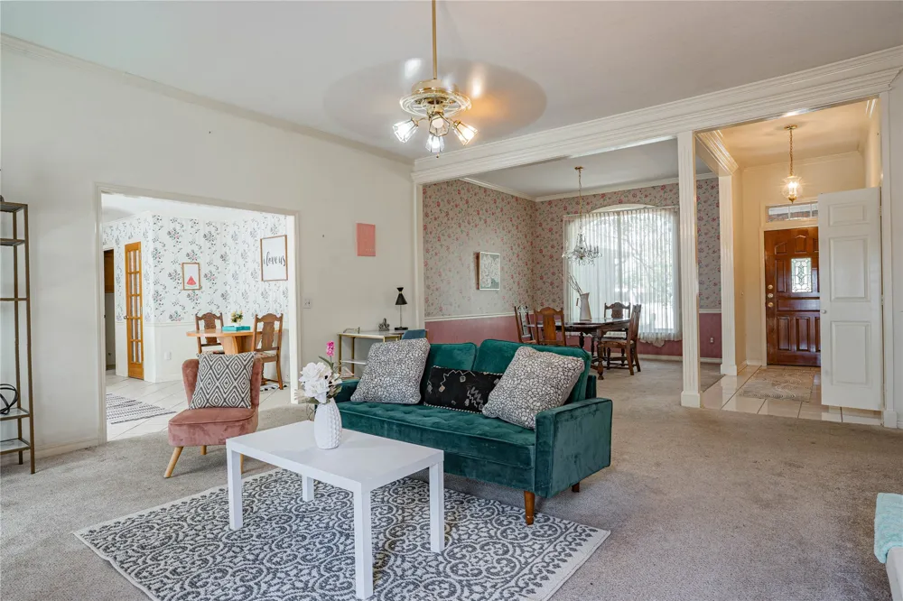 1010 Saddle Lane Skiatook, OK 74070