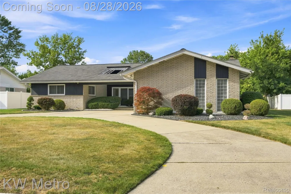 17700 Adrian Road Southfield City, MI 48075