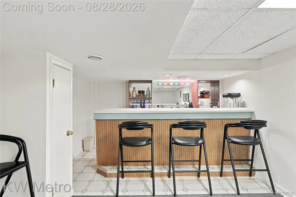 17700 Adrian Road Southfield City, MI 48075