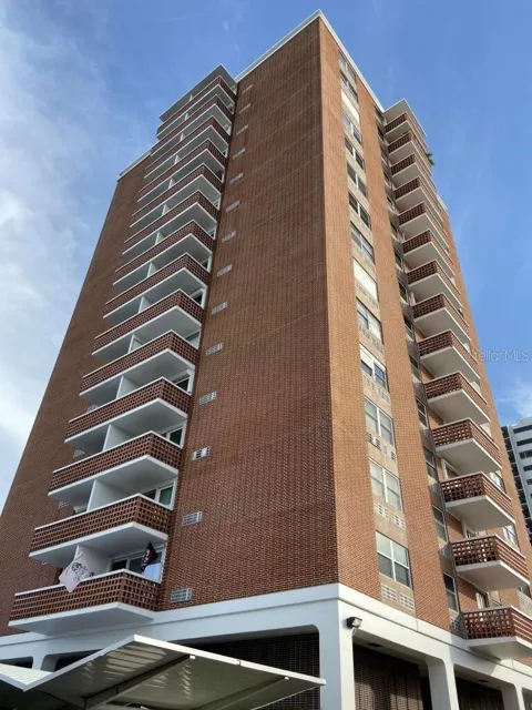 4015 BAYSHORE #17A