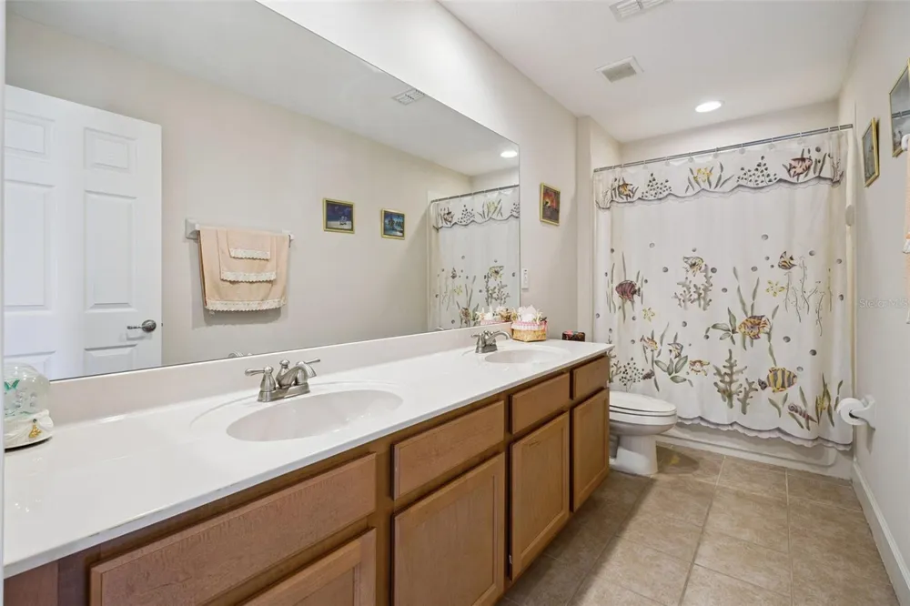 2040 HAWKS LANDING DRIVE Orlando, FL 32820