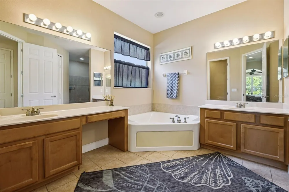 2040 HAWKS LANDING DRIVE Orlando, FL 32820