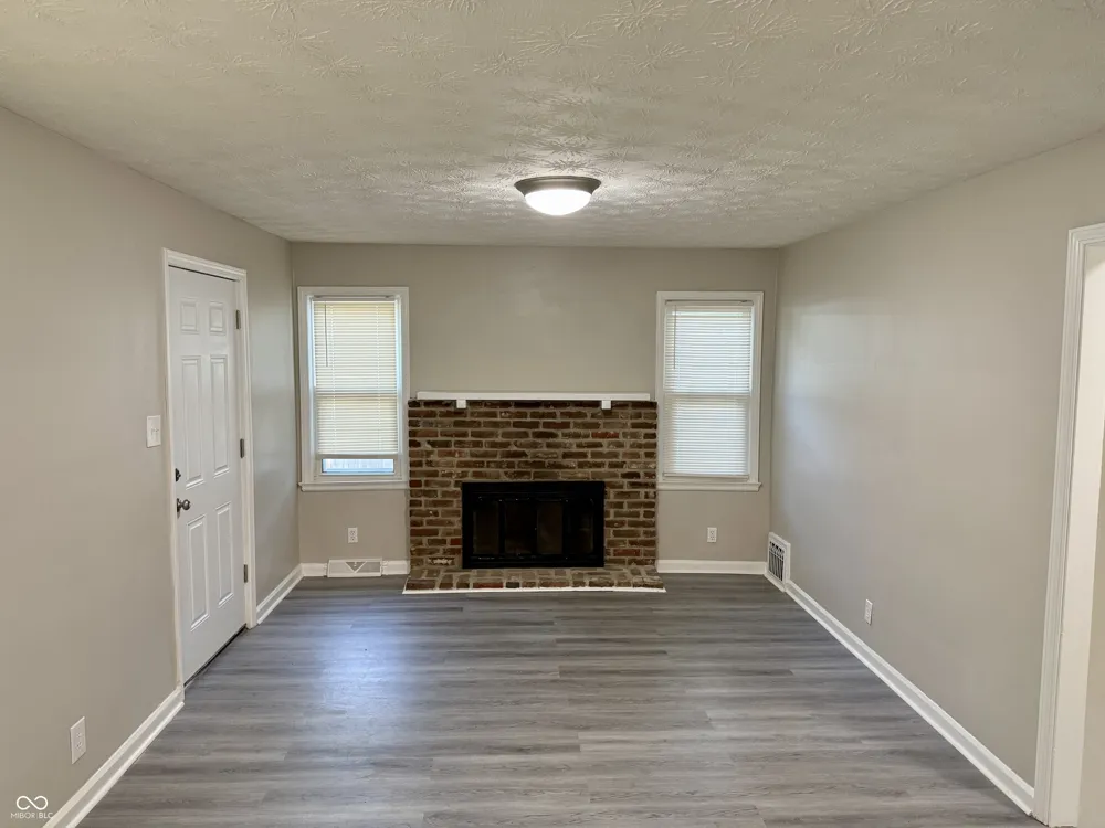 2215 Durham Indianapolis, IN 46220
