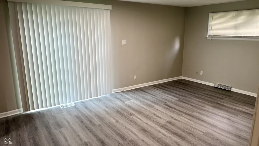 2215 Durham Indianapolis, IN 46220