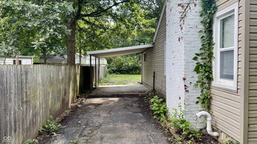 2215 Durham Indianapolis, IN 46220