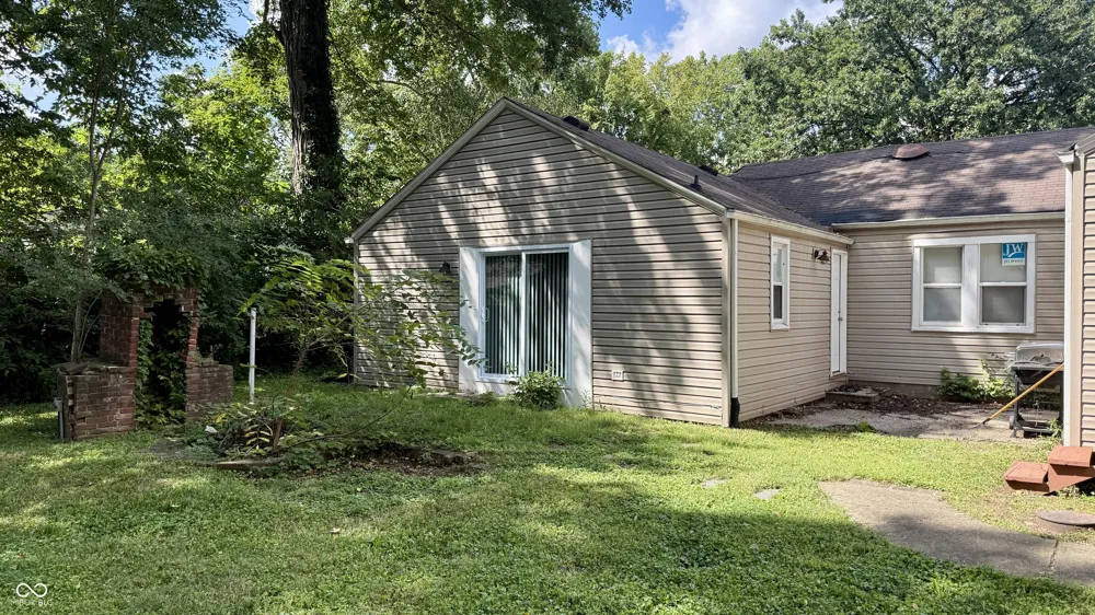 2215 Durham Indianapolis, IN 46220