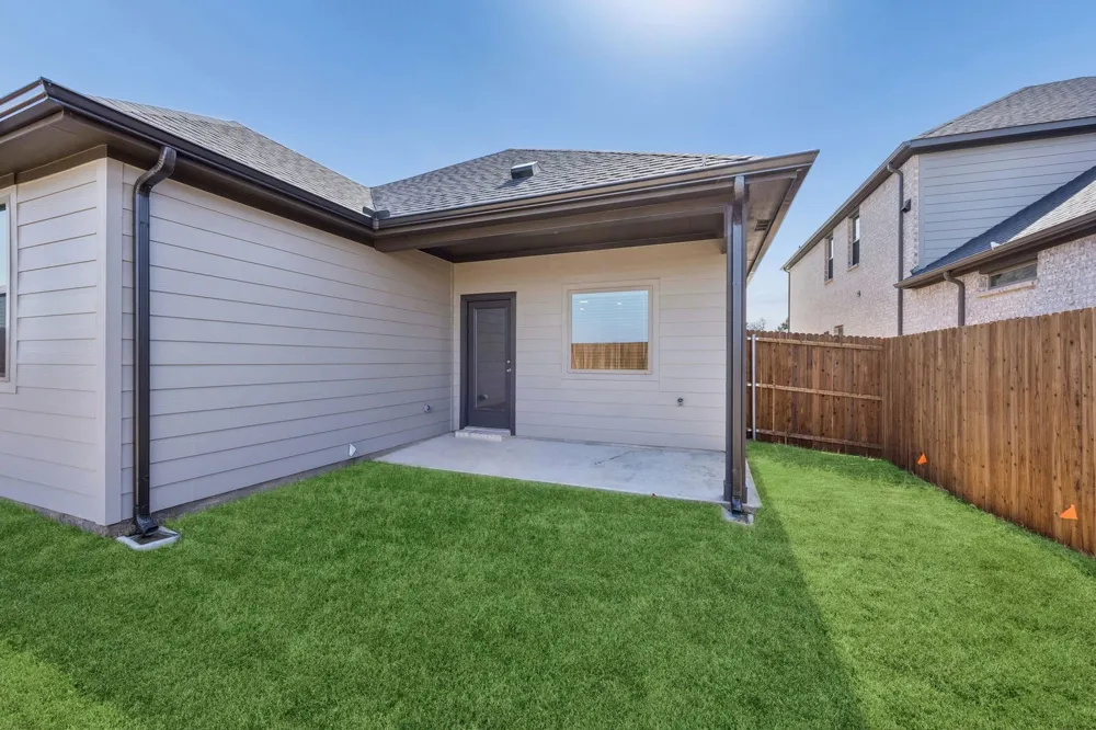 815 Knox River Drive Princeton, TX 75071