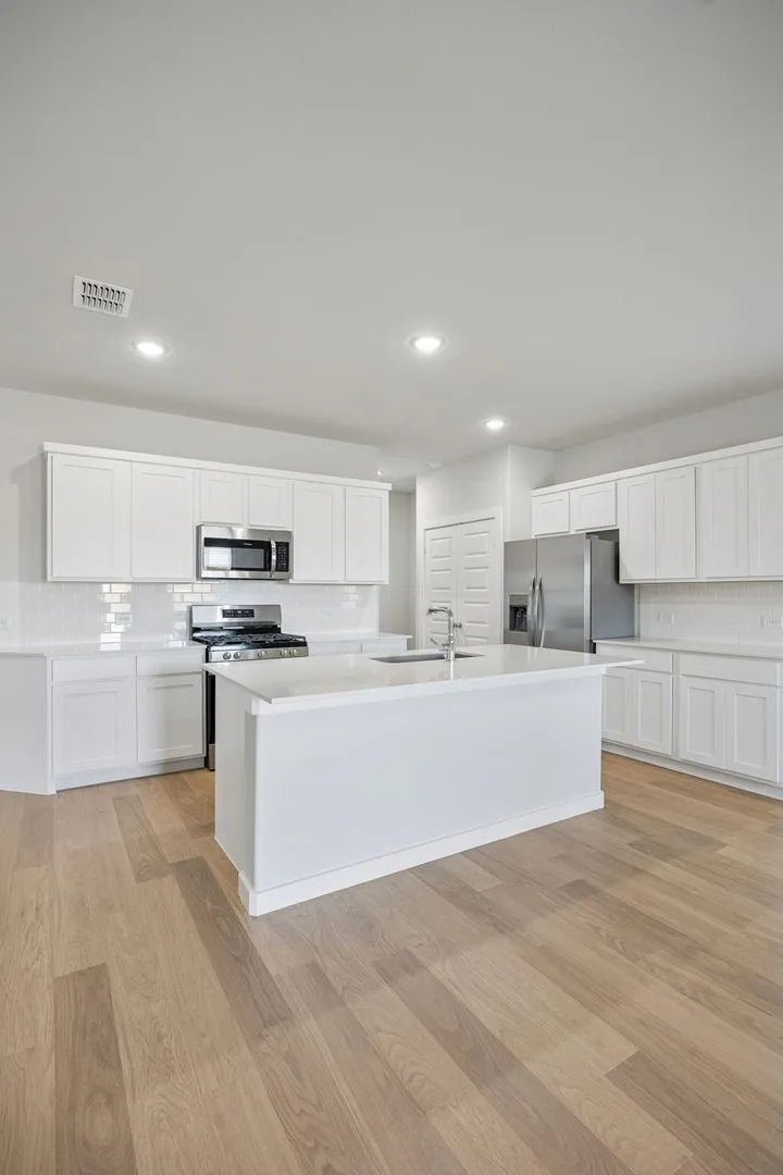 815 Knox River Drive Princeton, TX 75071