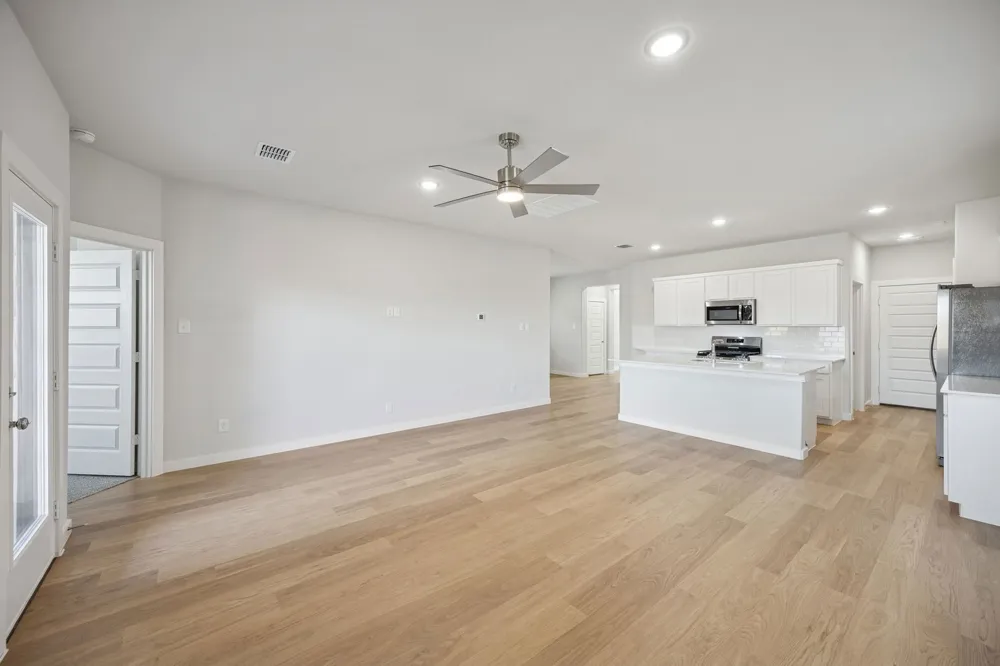 815 Knox River Drive Princeton, TX 75071