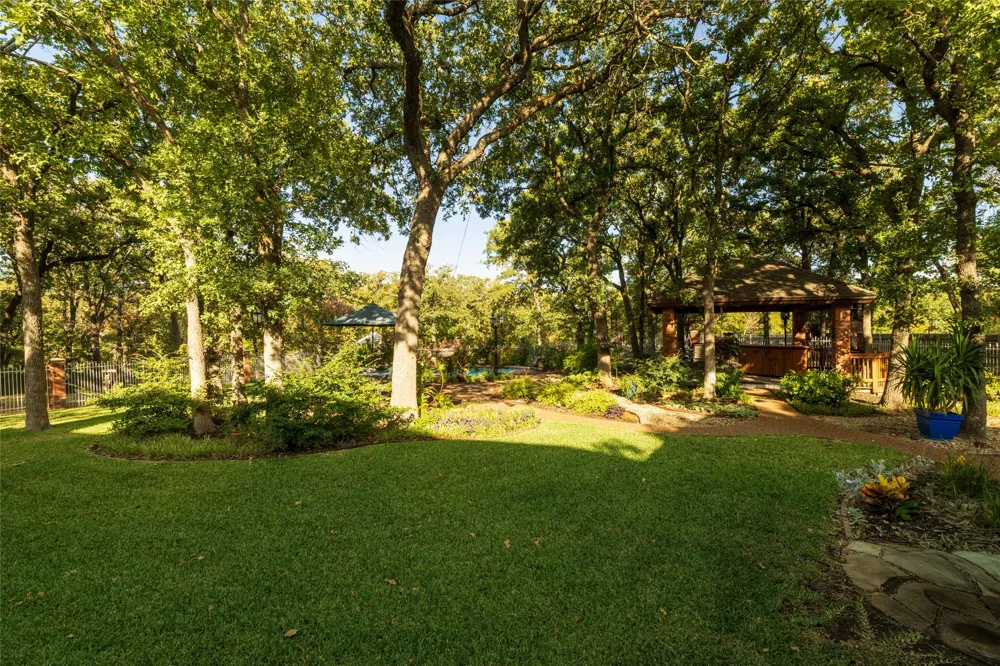 2930 Burney Lane Southlake, TX 76092