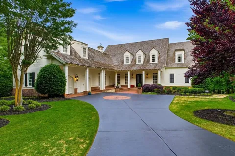 114 Northeast Cove Circle