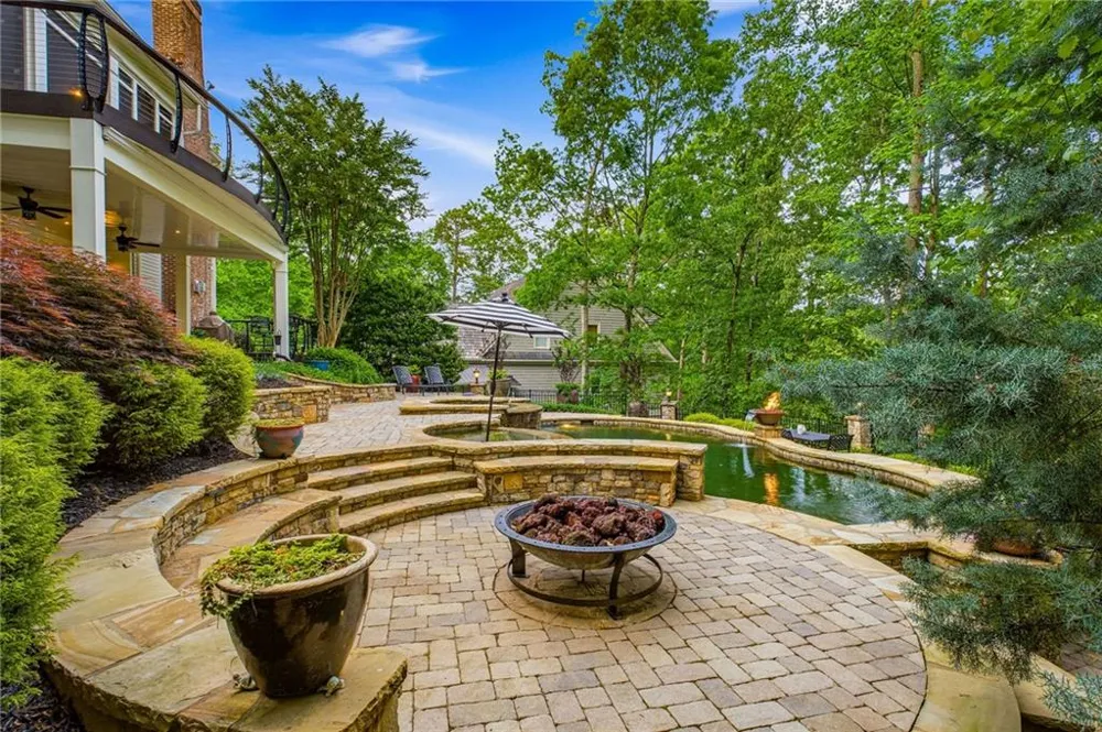 114 Northeast Cove Circle Dawsonville, GA 30534