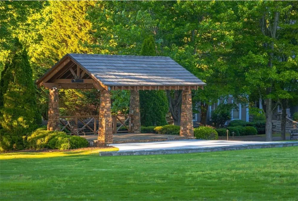 114 Northeast Cove Circle Dawsonville, GA 30534