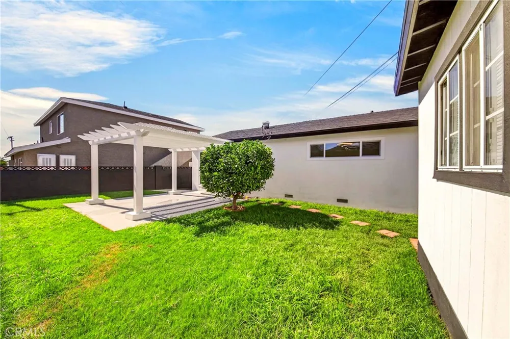 14356 Coolbank La Mirada, CA 90638