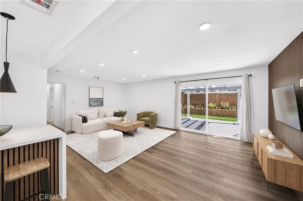 14356 Coolbank La Mirada, CA 90638