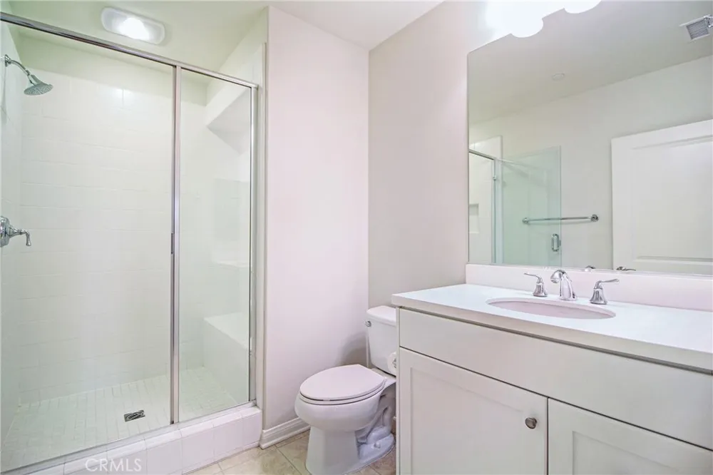 75 Thornhurst Irvine, CA 92620