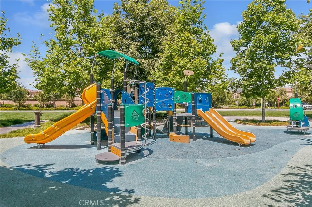 75 Thornhurst Irvine, CA 92620