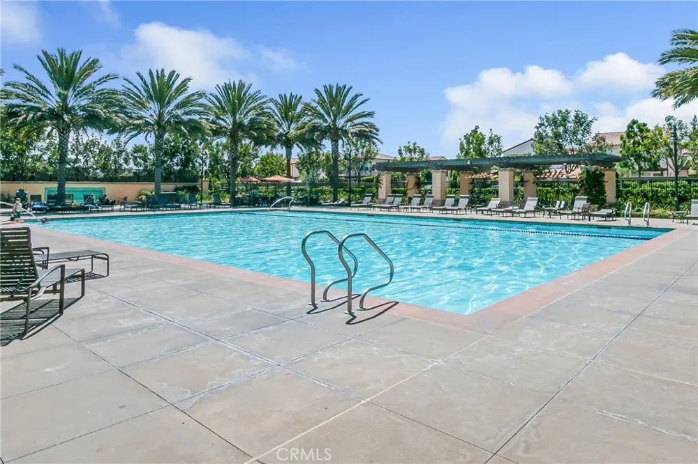 75 Thornhurst Irvine, CA 92620