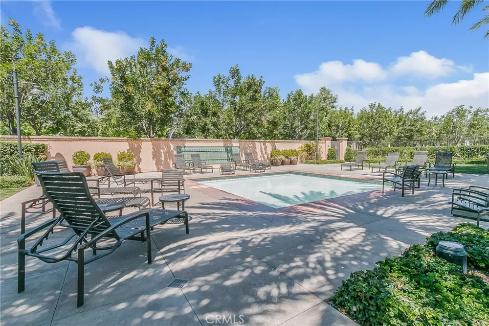 75 Thornhurst Irvine, CA 92620
